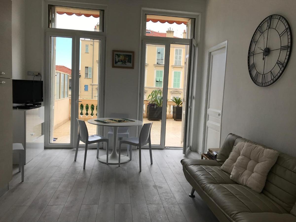 Appartement Terrasse Dans Palace Centre Ville Menton Buitenkant foto
