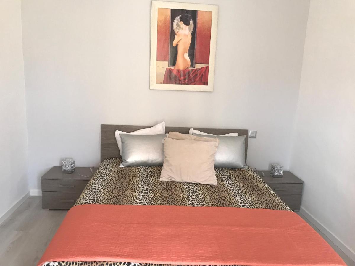 Appartement Terrasse Dans Palace Centre Ville Menton Buitenkant foto