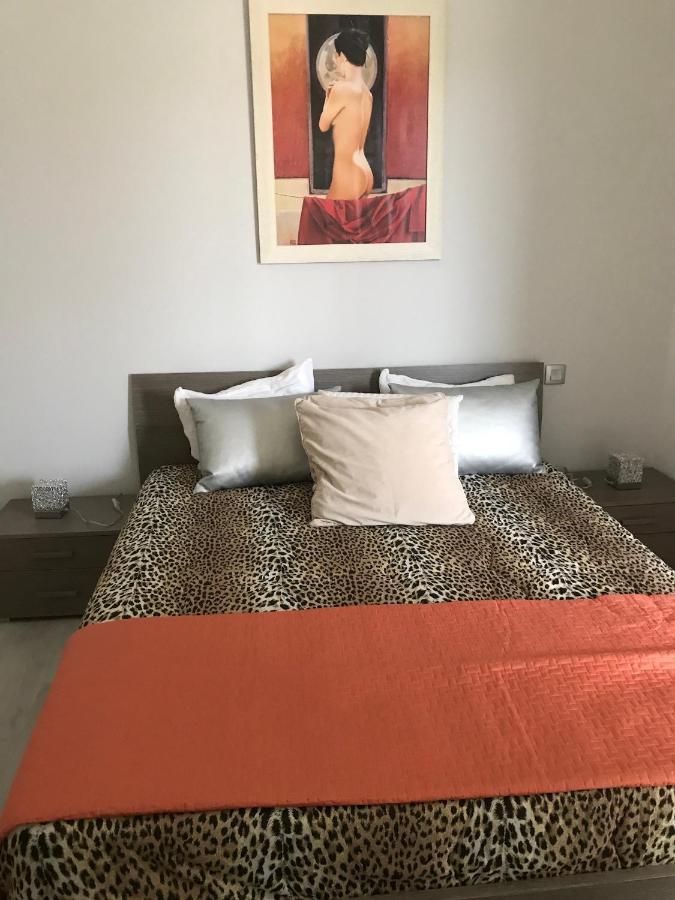 Appartement Terrasse Dans Palace Centre Ville Menton Buitenkant foto